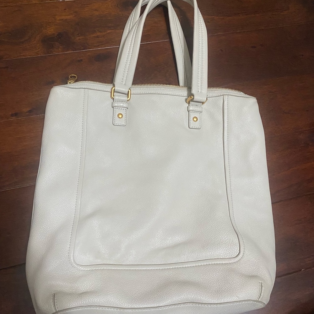 Marc by Marc Jacob’s Revolution Leather Zip Tote - Picture 4 of 13